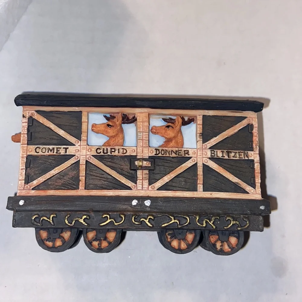 New in box vintage Home Towne Express 1998 Edition Reindeer Express by JC Penny